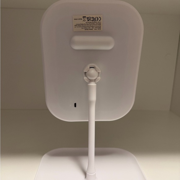 LED Lighted Vanity Mirror - Picture 4 of 10